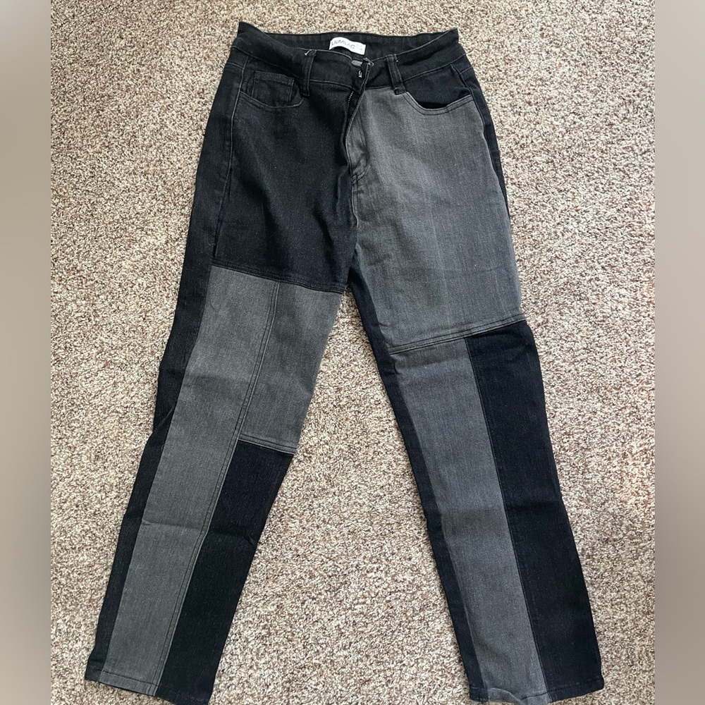Color block women’s jeans (size large)